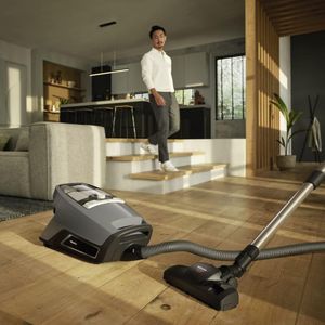 Miele Blizzard CX1 Bagless Vacuum Cleaner – Powerful Suction