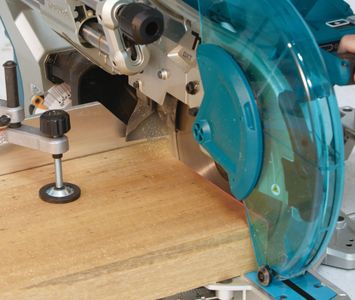 Makita 305mm Mitre Saw – Cordless Sliding Compound