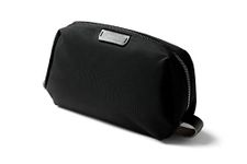 Bellroy Dopp Kit (Unisex Toiletry Bag, Zipper Closure, Water-Resistant Lining, Toothbrush Sleeve with Magnetic Closure, Internal Mesh Pocket Organization) - Black