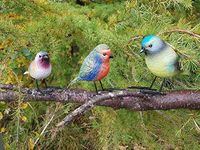 Garden Mile Set of 3 Small Bird Figurines for the Garden - Colourful Wildlife Garden Decorative Ornaments - Great Gift for Bird Lovers - Tree Patio Pond and Rockery Garden Decorations Outdoor