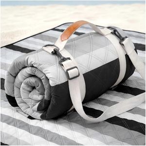 Genovega Waterproof Beach Blanket Picnic Outdoor Mat Parents Papa Stepdad Pappy Poppy Pawpaw Grandpa Who Want Nothing Everything Bride in Law Daughter Son Father Dad Happy Birthday Ideal