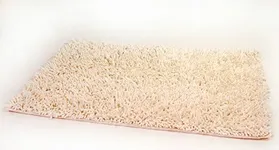 DaDa Bedding Shaggy Cotton Chenille Noodle Bath Mat - Solid Minimal Color Contemporary Soft Area Carpet Rug - Bright Vibrant Vanilla Ivory White - 16" x 24"