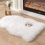 Faux Fur Area Rug, Decor Carpet Sheepskin Style Shaggy Rug for Chair Cover Seat Pad/Sofa Cushion, Ultra Soft Fluffy Rugs in Living Room & Bedroom Bedside, White 67x109 cm