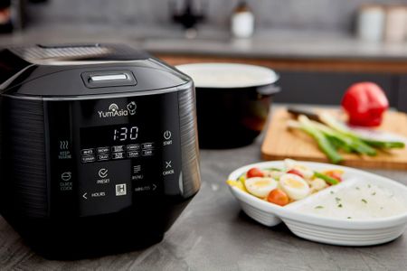 Yum Asia Bamboo Rice Cooker 1.5L – Black