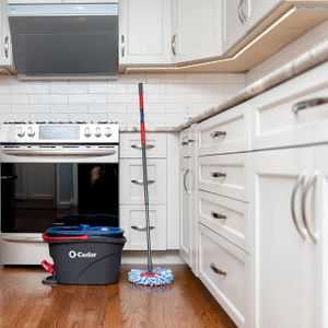 O-Cedar EasyWring Spin Mop – Grey Microfibre Floor Cleaning System