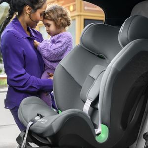 Maxi-Cosi Titan S i-Size Car Seat – Black