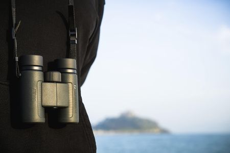Nikon PROSTAFF P3 10x42 Binoculars – Waterproof, Fogproof