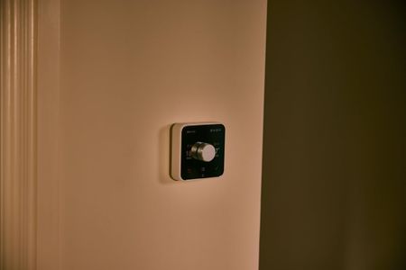 Hive Smart Thermostat for Combi Boiler – White