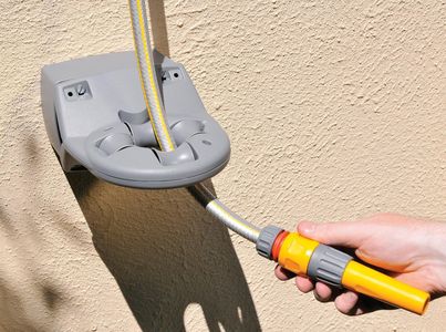 Hozelock Wall Mounted Fast Reel with 40m Hose – Garden Hose Storage