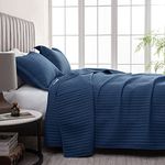 Great Bay Home 3-Piece Detailed Channel Stitch Quilt Set with Shams. Navy Full/Queen Quilt Set, All Season Bedspread Quilt Set, Alicia Collection (Full/Queen, Navy)