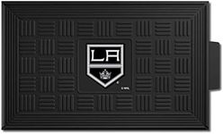 FANMATS 11492 Los Angeles Kings Heavy Duty Vinyl Medallion Outdoor Door Mat - 19.5in. x 31in.