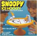 Atlantis Snoopy Ice Hockey Game with Woodstock Game Snap Plastic Model Kit