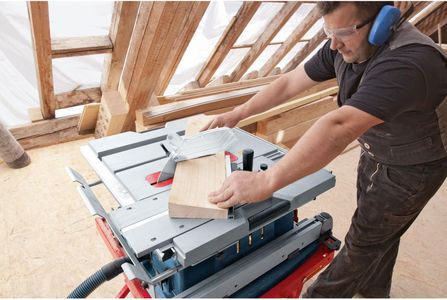 Bosch Professional Table Saw – GTS 10 XC, High Precision Cutting