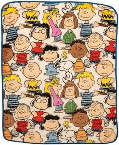 Franco Peanuts Kids Bedding Super Soft Cozy Silk Touch Throw, 40 in x 50 in, (Officially Licensed Product)