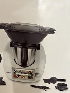 Bimby vorwerk TM6 NUOVO COLORE BIANCO ROBOT DA CUCINA (SCATOLATO) GARANZIA 2 ANNI THE POINT FOLLETTOO (venduto da venditore specializzato e vincitore del CONTEST MIGLIOR ROBOT DA CUCINA)
