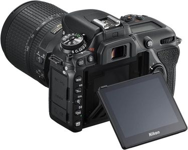 Nikon D7500 DSLR Camera with 18-140mm VR Lens – AF-S DX NIKKOR
