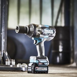Makita 40V Cordless Impact Wrench – High Torque Power Tool