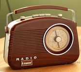 steepletone Wood Grain Effect Brighton 1950's Portable Retro Style Rotary Radio