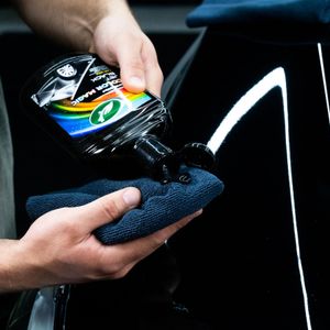 Turtle Wax Color Magic Car Polish Black 500ml – Restores Shine & Colour