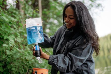 Sawyer Squeeze Water Filter – Portable Outdoor Filtration System