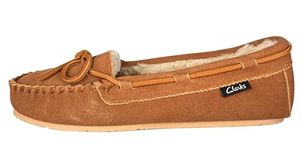 Clarks Women's Suede Moc Indoor and Outdoor Slipper (9 M US, Cognac)