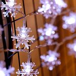 Mudder Christmas Snowflake String Lights, 10ft 30 LED, Battery Powered, 8 Modes, Remote and Timer Control Decoration for Christmas Snow Theme Parties Indoor Outdoor Lighting