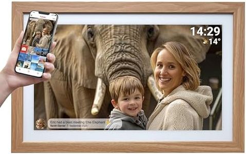 Denver PFF-2162LW Digitaler Wi-Fi Bilderrahmen – 21,5 Zoll Full HD IPS Touchscreen, Integrierte FRAMEO Software, Dual-Band Wi-Fi, Timer-Funktion, Holzrahmen hell
