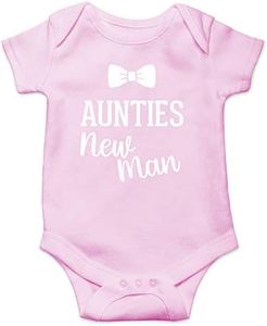 Funnwear Auntie's New Man - Auntie Loves Me New Aunt Reveal - Funny Cute Infant Boy Romper, One-Piece Baby Bodysuit, Pink, Newborn