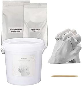 Navaris Couples Hand Casting Kit - Molding and Plaster Powder Set for 3D Casts of Adults, Children, Baby Hands - Includes 0.8 Gallon Mixing Bucket