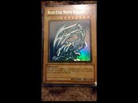 Yu-Gi-Oh! - Blue-Eyes White Dragon (SDK-001) - Starter Deck Kaiba - Unlimited Edition - Ultra Rare by Yu-Gi-Oh!