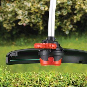 BLACK+DECKER Electric Strimmer, 700W Corded – 33cm Cutting Width, Auto Feed