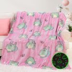 Frog Blanket Glow in The Dark Cute Frog Throw Blanket for Kids Girls Frog Gifts for Women Teen Girls Soft Fleece Animal Blanket for Toddler Bed Couch Sofa Frogs Decor Frogs Stuff