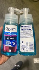 Clearasil Exfoliating Face Wash, 150ml, Salicylic Acid Gel, Acne Wash, Blemish Treatment, Face Wash for Sensitive Skin, Oil Control, Works Fast, Reduces Redness, Spot Treatments, Skin Care