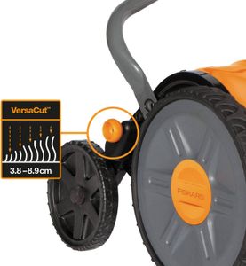 Fiskars StaySharp Plus Reel Mower – 43cm Blade-Free Cylinder Lawnmower