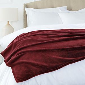 Amazon Basics copriletto, non riscaldata, realizzata in morbido velluto felpato, Bordeaux, 168 x 229 cm