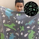 FAMYO Dinosaur Glow in The Dark Blanket for Kids 0-15 Years |200x152 Cm| Soft Flannel Fleece Throw, Cozy & Warm All-Season Radium Blanket, Ideal Gift for Boys & Girls (Grey, Queen Size)