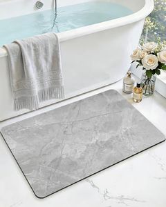 DEXI Bath Mat, Non Slip Quick Dry Rugs, Super Absorbent Ultra Thin Bathmat, Washable Rubber Mats for Shower Floor, in Front of Bathtub, Sink, Bathroom Accessories Decor, 40 x 60 cm, Light Grey