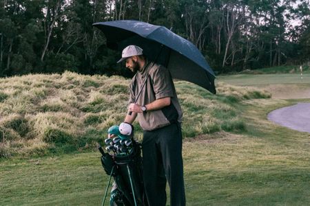 BLUNT Sport Umbrella, 146cm – Large Windproof Canopy