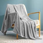 Exclusivo Mezcla Large Flannel Fleece Throw Blanket, 127x178 CM Sofa Throws, Soft Jacquard Weave Wave Pattern Throws for Sofa, Light Grey Blanket