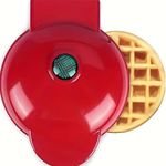 Mini Waffle Maker Classic: Versatil