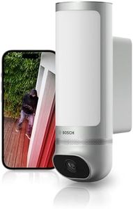 Bosch Smart Home Außenkamera II, Überwachungskamera Außen, 1080p Full-HD Auflösung mit integrierter Alarmsirene und Design-Leuchte, kompatibel mit Amazon Alexa, Silber
