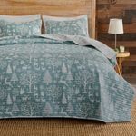 Great Bay Home Twin/Twin XL Blue Winter Forest Quilt Set with Sham - Reversible Bedspread Coverlet with Versatile Holiday Pattern Bedding Set (Includes 1 Quilt, 1 Pillow Sham)