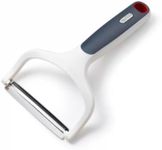 Zyliss Smooth Glide Wide Peeler - Extra Large Swivelling Stainless Steel Blade - Perfect for Peeling Large, Thick-Skinned Vegetables & Fruits Sweet Potato, & Aubergine | White/Grey | Dishwasher Safe