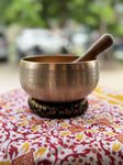 VYOGEETA Handmade Tibetan Singing Bowl Set | Brass Meditation Bowl for Yoga, Sound Healing, Stress Relief & Relaxation | Brass Sound Bowl for Peace & Positive Energy | Music Therapy |10 cm