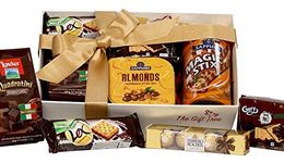 The Gift Tree Premium Chocolates Gift Hamper | Chocolates Hamper & Premium Snack Hamper | Gift for christmas, New Year, Celebrations