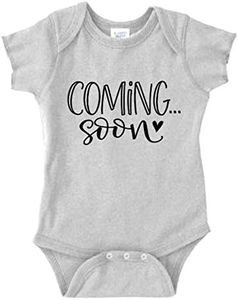 EVERYDAY HERO CLOTHING CO. Pregnancy Announcement Onesie Size 0-3 Months: Coming Soon Baby Announcement for family Romper Gray. Baby Boy Girl