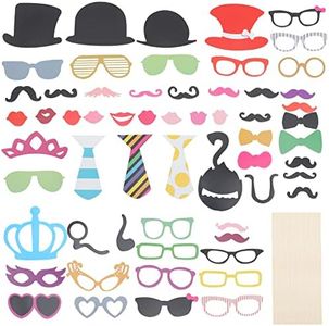 Tinksky 60 Piezas DIY Photo Booth Selfie Accesorios Favorecer Decoracion Incluyendo Bigotes Gafas Pelo Arcos Sombreros Labios Coronas para Boda Baby Shower cumpleaños Navidad Halloween Año Nuevo y Otro Diferentes Ocasiones