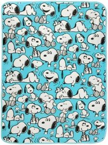 Silver Buffalo Peanuts Snoopy Multi Pose Pattern Fleece Throw 45" x 60"