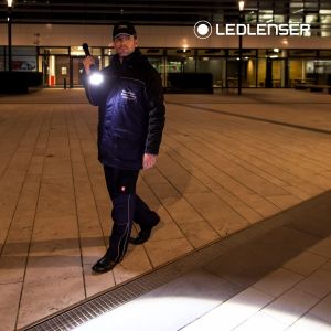 Ledlenser X21R Rechargeable LED Torch – High Power Flashlight