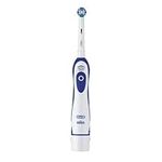 Oral-B Advance Power Electric Toothbrush, 1 Toothbrush Head With Indicator Bristles, Excess Plaque Remover, Battery Powered With 2 Batteries, Blue/White